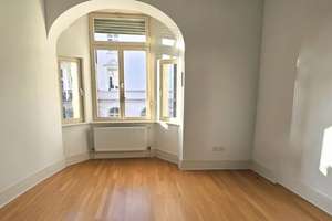 Elegantes Altbauensemble (denkmalgeschützt)
in Wiesbaden – nachhaltiges Investment – Die vollständige Adresse der Immobilie erhältst du vom Anbieter., 65195 Nordost, Wiesbaden – Vorschaubild 14