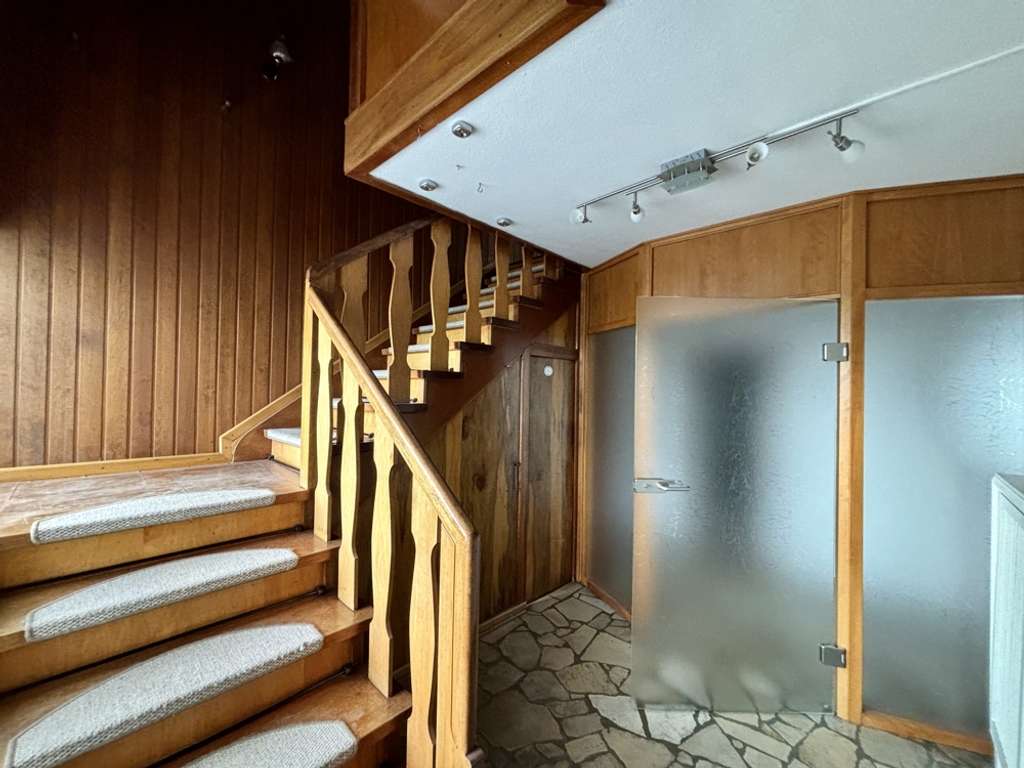 Immobilie in Garbsen - Großzügiges Einfamilienhaus mit großem Garten in begehrter Lage von Garbsen! - Bild 3