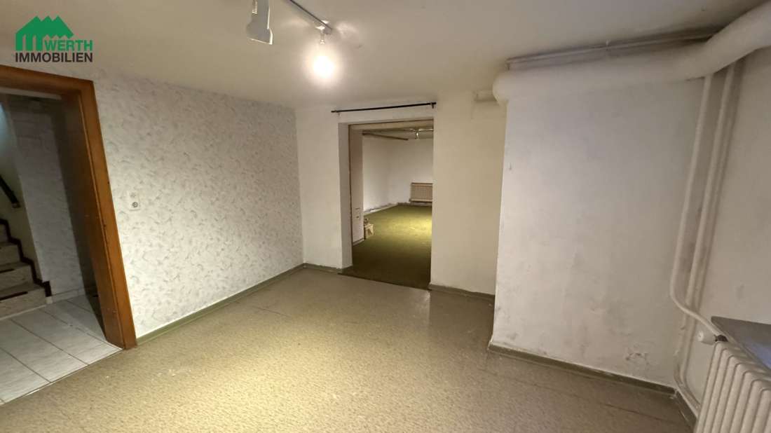 Immobilie in Harsefeld - Grundstück mit Altbestand in Harsefeld – Neubebauung oder Sanierung möglich - Bild 0