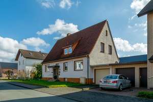 Zweifamilienhaus in ruhiger Lage – Die vollständige Adresse der Immobilie erhältst du vom Anbieter., 33104 Schloß Neuhaus, Paderborn – Vorschaubild 2