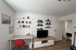 Attraktive 2-Zimmer-Wohnung mit Balkon und stilvoller Möblierung im beliebten Stuttgart-West – Breitscheidstraße 106A, 70176 Vogelsang, Stuttgart – Vorschaubild 4