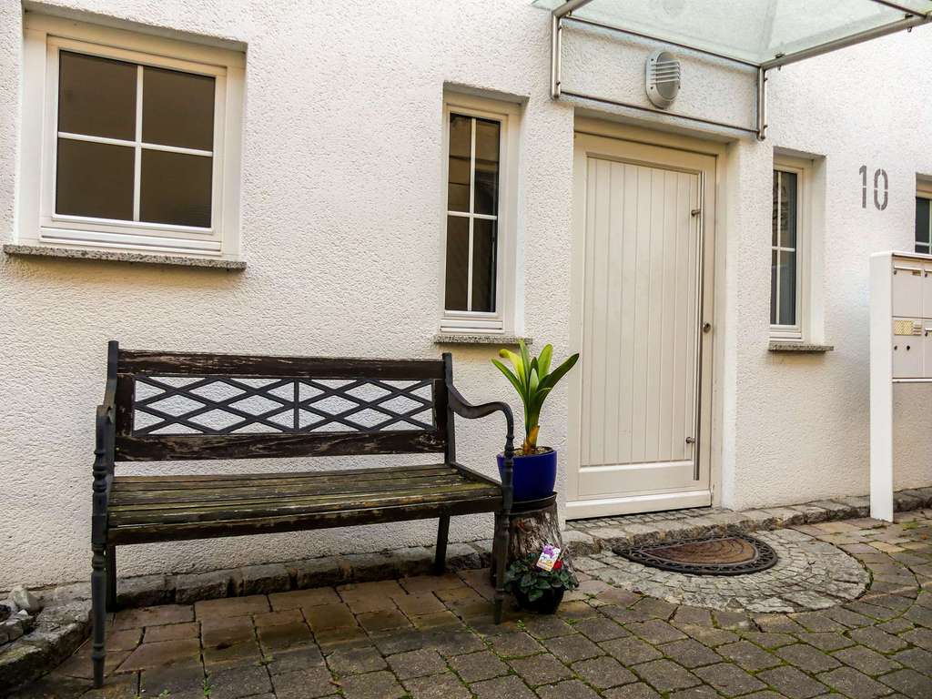 Immobilie in Großbottwar - Moderne 4-Zimmer-Maisonette mit Balkon – Zentrale Lage & Wohnkomfort auf zwei Ebenen! - Bild 2