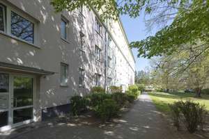 Einziehen und wohlfühlen – 3 - 4 Zimmerwohnung in Lichtenrade