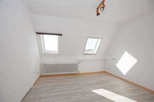Solide DHH mit großzügigem Garten und großer Garage  in Sackgassenlage! Zeitnah beziehbar! – Die vollständige Adresse der Immobilie erhältst du vom Anbieter., 47804 Benrad-Süd, Krefeld – Vorschaubild 38
