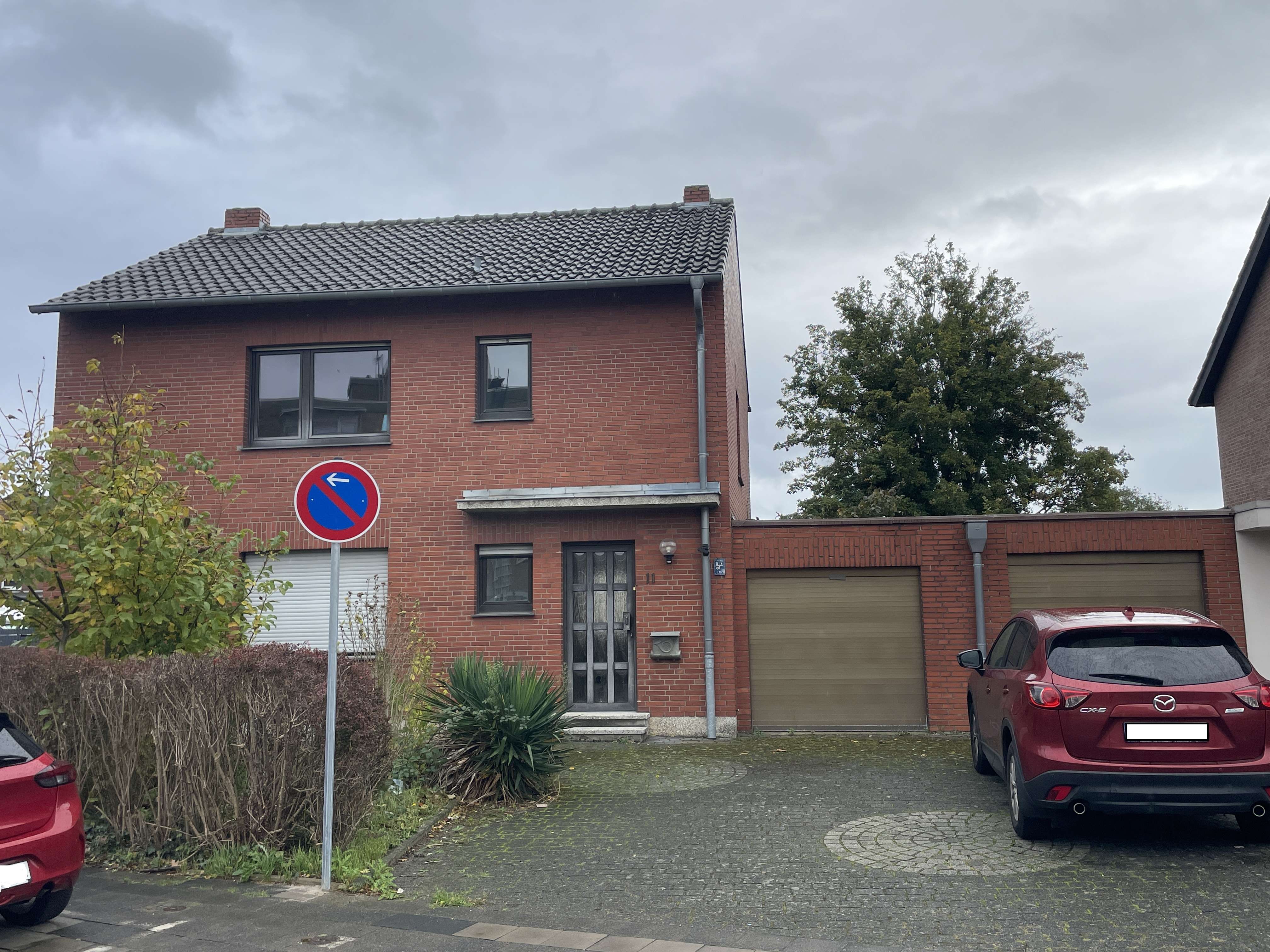 Einfamilienhaus mit Garage in Bergheim, 6 Zimmer, Rhein Erft Kreis – Bild 1