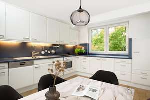 Großzügiges Mehrgenerationenhaus mit 4 Wohnbereichen und Indoor-Pool – Die vollständige Adresse der Immobilie erhältst du vom Anbieter., 12349 Buckow, Berlin – Vorschaubild 8