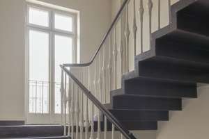 Wohnen im Baudenkmal: Frisch renovierte Wohnung im 5. OG mit Aufzug & Balkon – Strausberger Platz 4, 10243 Friedrichshain, Berlin – Vorschaubild 15