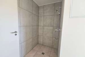 Attraktive 3-Zimmer Wohnung mit großem Balkon I Einbauküche I Fußbodenheizung | Stellplatz – Bernhardstraße 15, 4315 Anger-Crottendorf, Leipzig – Vorschaubild 10
