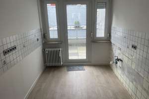 Helle 3-Zimmer-Wohnung mit Dachterrasse in zentraler Lage von Singen – Schwarzwaldstr. 3, 78224 Singen (Hohentwiel) – Vorschaubild 6