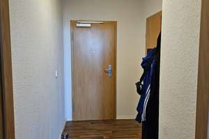 Wohnen mit Aussicht: Großzügige 2,5-Zimmer-Wohnung in Erfurts Altstadt – Juri-Gagarin-Ring 126a, 99084 Altstadt, Erfurt – Vorschaubild 8