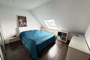 Dachgeschoss-Traum in Sülz – Maisonettewohnung mit Balkon & Charme und Garage – Die vollständige Adresse der Immobilie erhältst du vom Anbieter., 50937 Sülz, Köln – Vorschaubild 8
