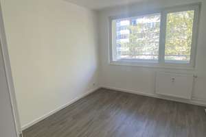 Schöne 2 Zimmer Wohnung mit Balkon in Zollstock zu vermieten – Schwalbacher Straße 20, 50969 Zollstock, Köln – Vorschaubild 3