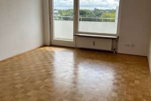 Bogenhausen: Helle 2-Zimmer-Wohnung mit Balkon im 7. Obergeschoss – Titurelstraße 2, 81925 Herzogpark, München – Vorschaubild 5
