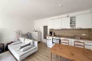 Gemütliche 1-Zimmer-Wohnung mit EBK und Balkon in Woltmershausen – Mellumweg 47, 28197 Bremen – Vorschaubild 2