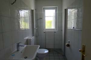Helle, renovierte 2-Zimmer-Wohnung mit Parkett in Duisburg-Neudorf – Sternbuschweg 16, 47057 Neudorf-Nord, Duisburg – Vorschaubild 9