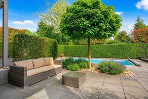 Haus-in-Haus: Wohnen auf  290 qm mit Garten & Pool, separatem Apartment und Garage – Die vollständige Adresse der Immobilie erhältst du vom Anbieter., 50858 Junkersdorf, Köln – Vorschaubild 3