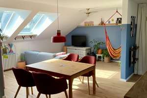 Helle Dachgeschoss-Eigentumswohnung in Burg-Nähe 
