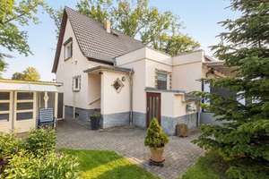 Mit Keller, Einbauküche, Rollläden, Solaranlage, Tiefgarage u.v.m.: Einfamilienhaus in Schulzendorf – Die vollständige Adresse der Immobilie erhältst du vom Anbieter., 15732 Schulzendorf – Vorschaubild 2