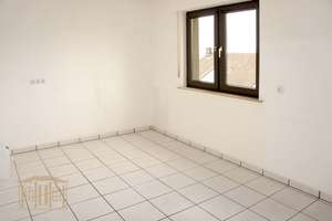 Seltene Gelegenheit - 2 ZKDB Maisonette-Wohnung in Split-Levelbauweise in Cronenberg – Die vollständige Adresse der Immobilie erhältst du vom Anbieter., 42349 Cronenberg, Wuppertal – Vorschaubild 3