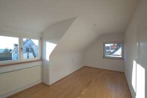Sonnenberg-Juwel: Helle 3-Zimmer-Dachgeschoss-Wohnung mit Gartenflair – Die vollständige Adresse der Immobilie erhältst du vom Anbieter., 70597 Sonnenberg, Stuttgart – Vorschaubild 5