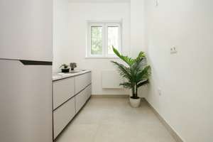 Erstbezug nach Kernsanierung: 3-Zimmer-Wohnung im Hochparterre mit Balkon zum ruhigen Innenhof – Die vollständige Adresse der Immobilie erhältst du vom Anbieter., 10777 Wilmersdorf, Berlin – Vorschaubild 7
