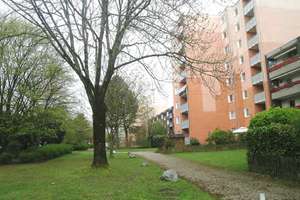 Attraktive 4-Zimmer-Wohnung mit Loggia und Tiefgaragenstellplatz in gefragter Lage von 40472 Düsseld – 40472 Lichtenbroich, Düsseldorf – Vorschaubild 2
