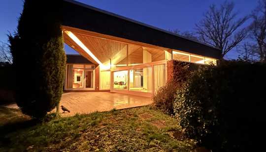 Bild von VON POLL - BAD HOMBURG: Ikonische Architektenvilla im Bauhausstil - Ellerhöhe