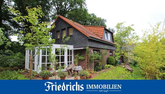 Bild von Attraktives, teilmodernisiertes Einfamilienhaus mit Garage, Carport und Wintergarten in Oldenburg