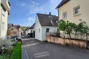 Wohnhaus mit Bauland - angenehme Wohnlage