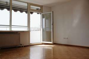 Frisch renovierte 2-Zimmer-Wohnung mit Panoramablick & Südbalkon – Schöpfstraße 33, 90480 Gleißhammer, Nürnberg – Vorschaubild 2