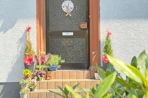 Großzügiges Haus mit Einliegerwohnung in 66882 Hütschenhausen zu verkaufen – Die vollständige Adresse der Immobilie erhältst du vom Anbieter., 66882 Hütschenhausen – Vorschaubild 2