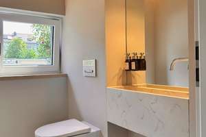 Luxuriöse Doppelhaushälfte in guter Lage – Design, Technik & Ruhe auf höchstem Niveau – Burgunderstraße 30, 65189 Südost, Wiesbaden – Vorschaubild 9