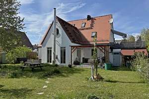 München: Zweifamilienhaus auf wunderschönem Südgrundstück in herrlich ruhiger Lage von Waldtrudering – Die vollständige Adresse der Immobilie erhältst du vom Anbieter., 81827 Waldtrudering, München – Vorschaubild 8