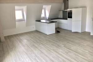 Provisionsfreie 3-Zimmer-Dachgeschosswohnung mit Dachterrasse, EBK & TG in Großhadern – Die vollständige Adresse der Immobilie erhältst du vom Anbieter., 81375 Neuhadern, München – Vorschaubild 2