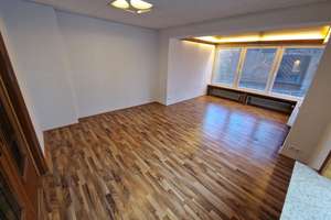 Zentrum nahe Neuwertige (frisch Renovierte) EG-Wohnung mit zwei Zimmer, Bad, Küche (mit EBK), Balkon – Hambergstraße 15, 57074 Siegen, Siegen – Vorschaubild 13