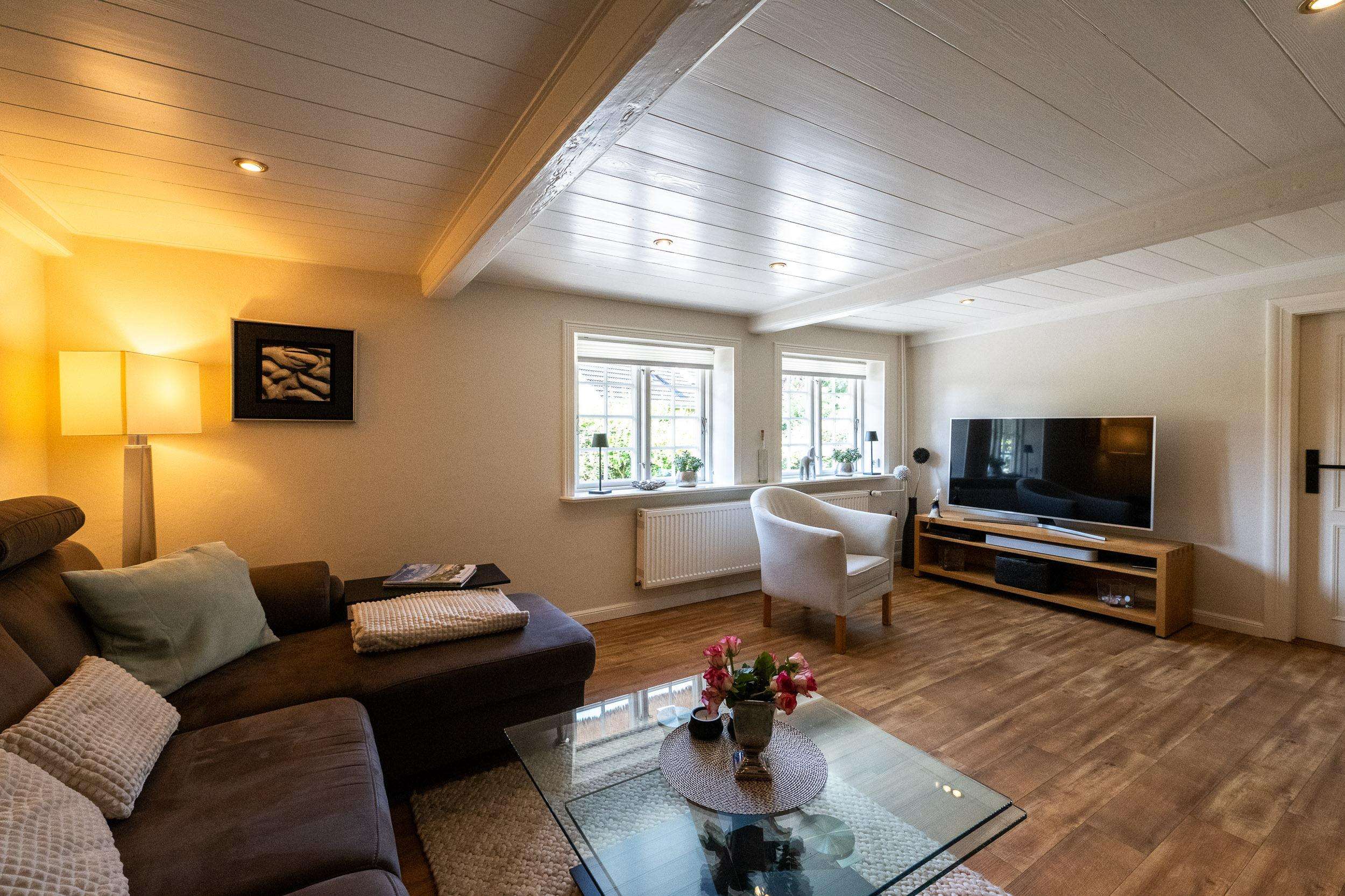 Immobilie in Risum-Lindholm - Idyllisches Friesenhaus unter Reet in bevorzugter Wohnlage - Bild 0