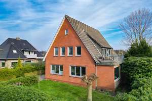 Modernisiert und vielseitig nutzbar – Ihr neues Zuhause in Bad Zwischenahn–Aschhausen!