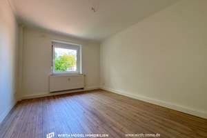 1.139 m² Grundstücksfläche mit Dreifamilienhaus und Doppelgarage an der Haardt – Die vollständige Adresse der Immobilie erhältst du vom Anbieter., 97422 Eselshöhe/Haardt, Schweinfurt – Vorschaubild 6