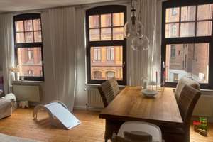 Altbau-Juwel mit Charakter gleich an der LISTER MEILE:  3 Zimmer, edle Holzböden & ruhiger Hofbalkon – 30161 Oststadt, Hannover – Vorschaubild 2
