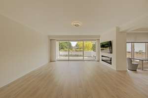 Stilvolle, exklusive 2-3 Zimmer-Wohnung mit EBK, Sonnenterrasse, Pool & Sauna in Krefeld-Bockum – Die vollständige Adresse der Immobilie erhältst du vom Anbieter., 47800 Bockum, Krefeld – Vorschaubild 3