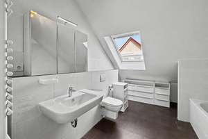 Moderne 4-Zimmer-Dachgeschosswohnung in Mainz-Bretzenheim – Die vollständige Adresse der Immobilie erhältst du vom Anbieter., 55128 Bretzenheim, Mainz – Vorschaubild 9