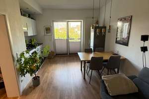 Zentral gelegene 2-Zimmer-Wohnung mit Balkon im Essener Südviertel – Die vollständige Adresse der Immobilie erhältst du vom Anbieter., 45128 Südviertel, Essen – Vorschaubild 2