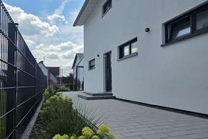 Modernes A+ Einfamilienhaus mit Wärmepumpe und PV-Anlage im Landkreis Augsburg – Wirtsgasse 9, 86450 Altenmünster – Vorschaubild 5