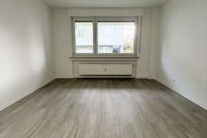 Frisch renovierte 3-Zi.-EG-Whg. mit neuem Tageslichtbad und Balkon – Veilchenstr. 5, 42283 Barmen, Wuppertal – Vorschaubild 3