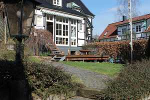 Fachwerk-Doppelhaushälfte mit Garten im Landschaftsschutzgebiet