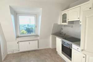 Sonnige Dachgeschosswohnung mit Blick auf den Nordostsee-Kanal – Auberg 60, 24106 Wik, Kiel – Vorschaubild 4