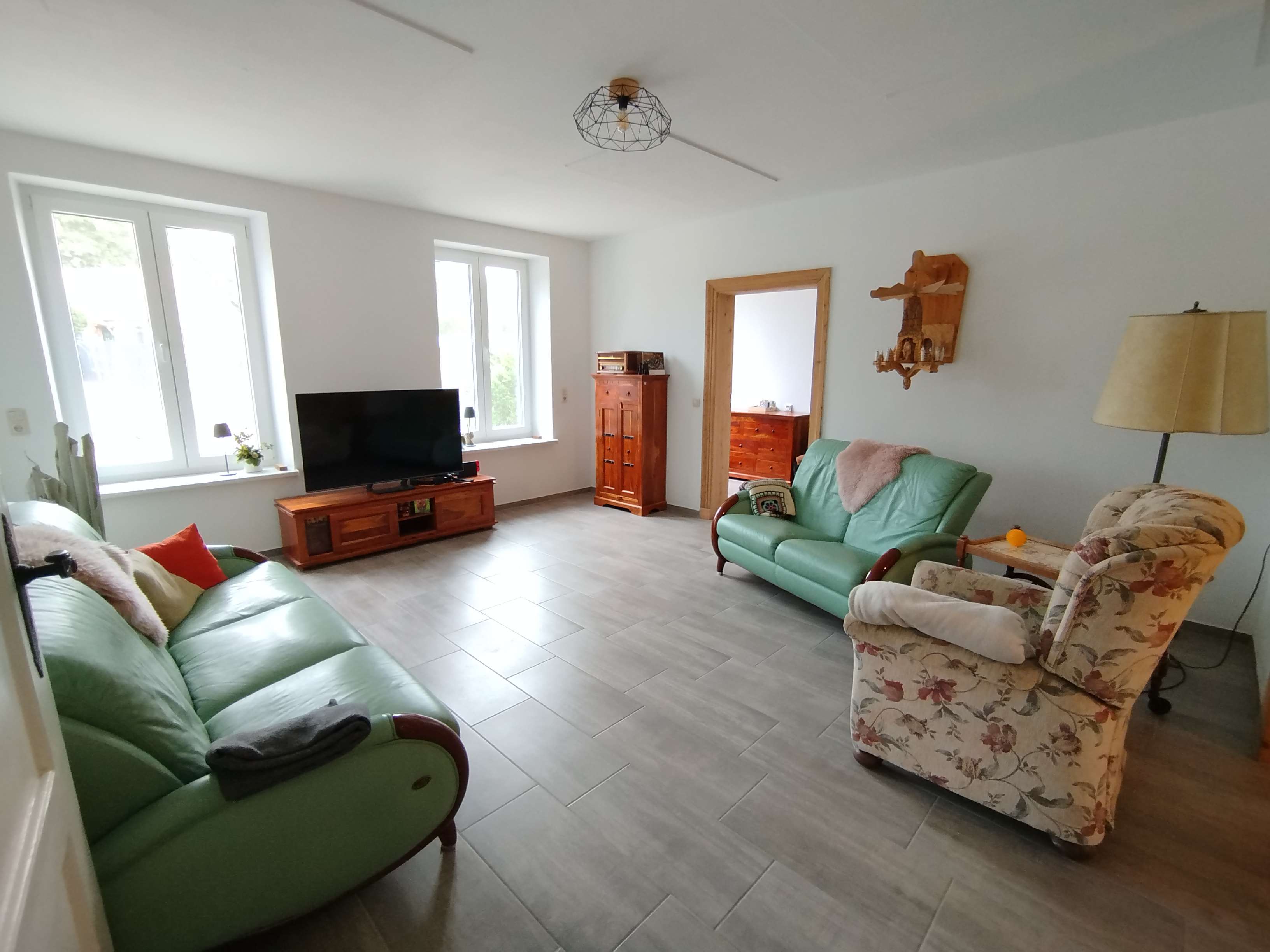 Immobilie in Jesendorf - Sie werden begeistert sein - tolle Wohnung mit großem Grundstück - Bild 0