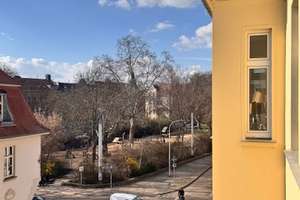 Leerstehende 2 Zi.whg. mit 2 Kaminen, Parkett, Flügeltüren in Top-Lage!