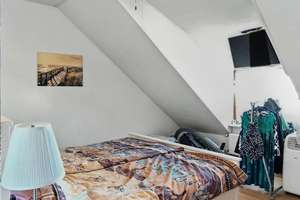 Charmante 4-Zimmer-Dachgeschosswohnung mit Cabrio-Fenstern und Homeoffice-Potenzial in Solingen – Die vollständige Adresse der Immobilie erhältst du vom Anbieter., 42699 Ohligs/Aufderhöhe/Merscheid, Solingen – Vorschaubild 6