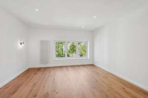 Großzügiges Wohnen. 
Mit Liebe zum Detail kernsanierte 2.5-Zimmer-Wohnung mit großer Loggia in bege – Die vollständige Adresse der Immobilie erhältst du vom Anbieter., 40211 Pempelfort, Düsseldorf – Vorschaubild 7